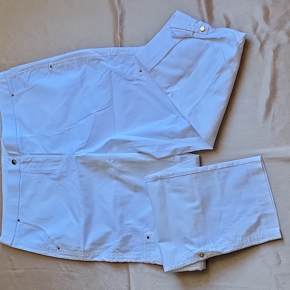 Chico's NWT women's soft white long or rollup convertable pants Size 2/12